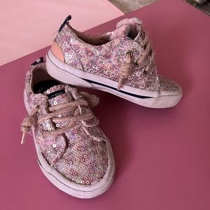 Sperry’s sparkling shoes worn handful of times! Great condition!
